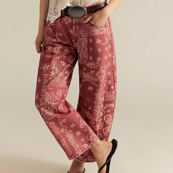 We The Free Denim - We The Free Good Luck Printed Barrel Jeans color Rust Combo - Bandana Block